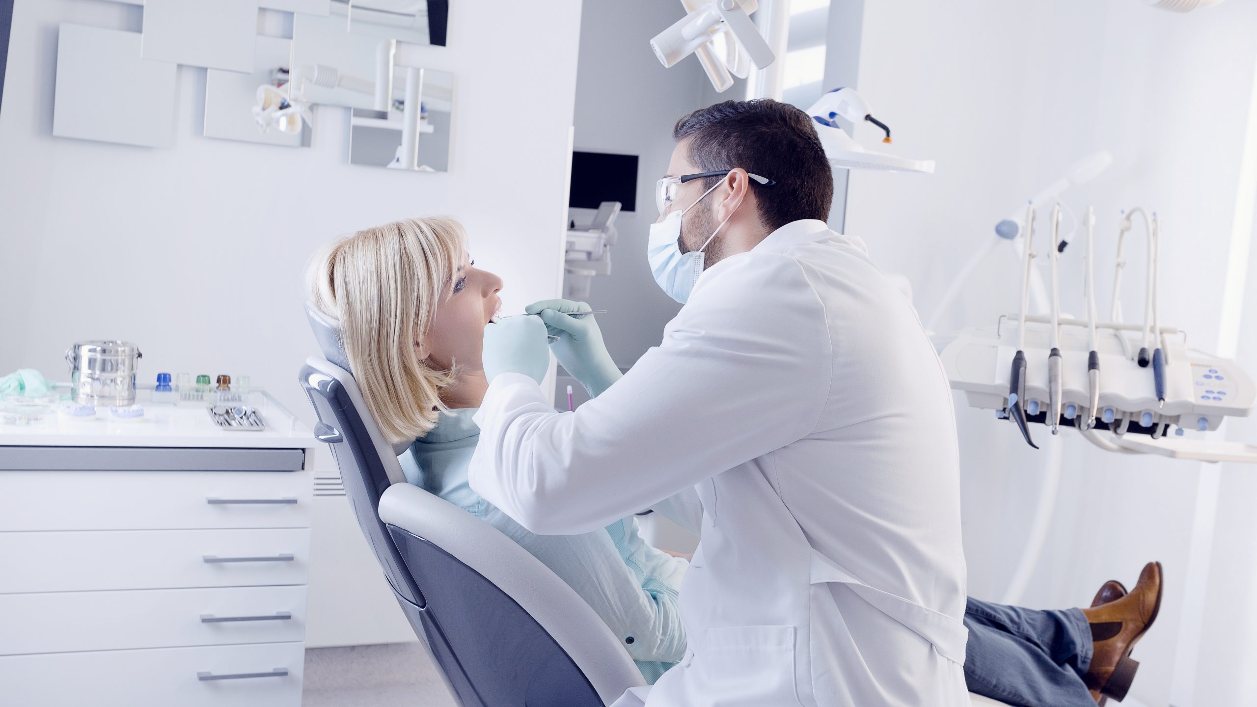Dentist in De Kalb, TX